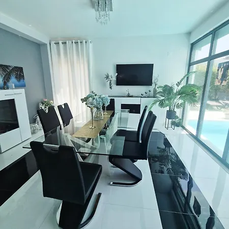 Luxury House Villa